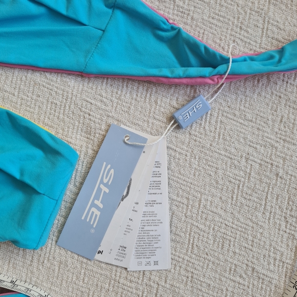 She strapless bikini blue, pink & yellow, reversible size 8 Y2K vibes - Picture 8 of 12